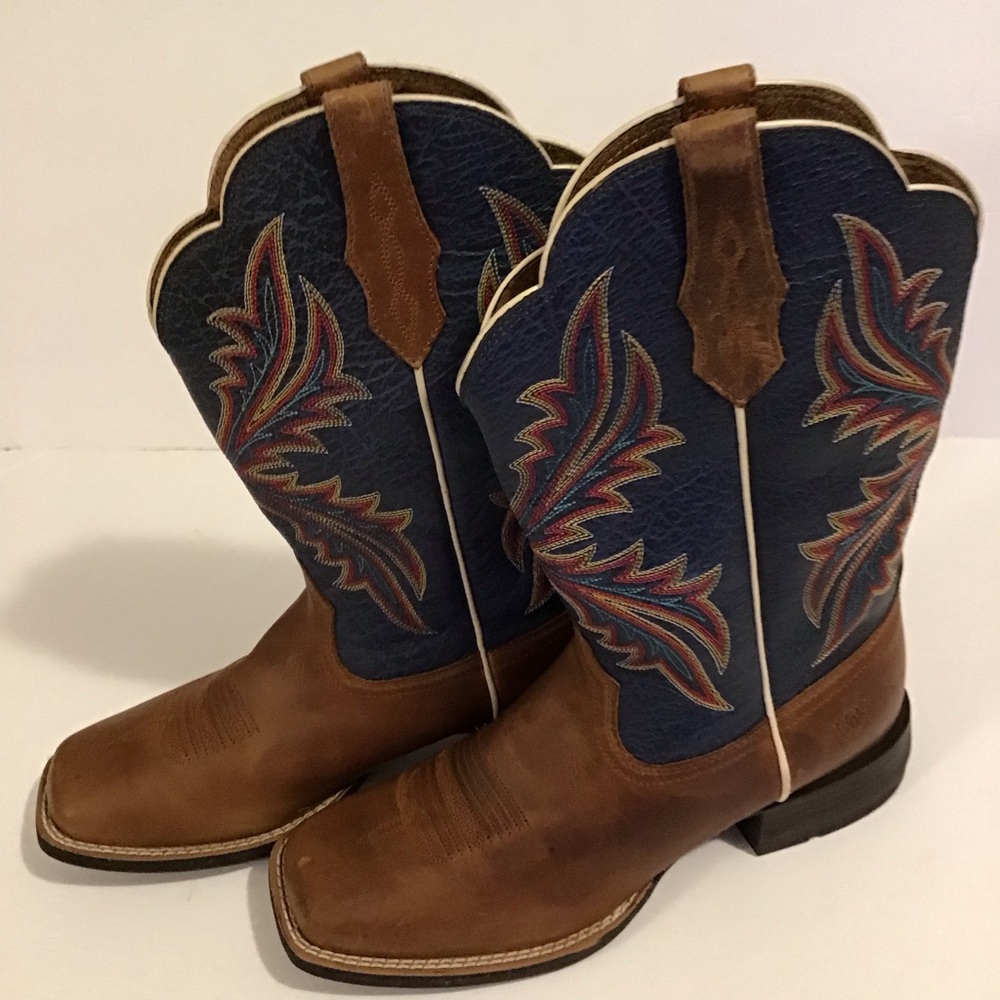 Arait w/bound square toe boots excellent condition except a spot on one heel
